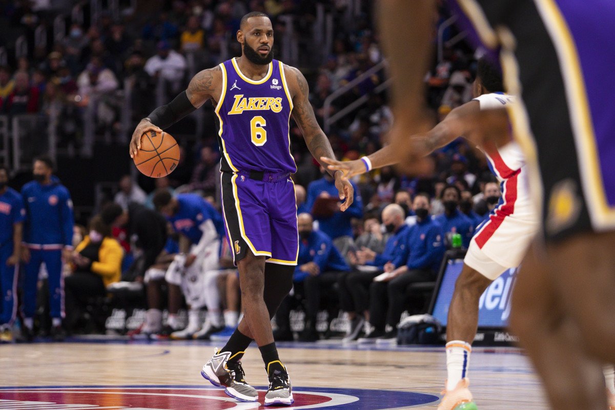 lebron james usa today 11-21